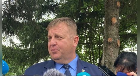 Каракачанов: Вариант с оставка на кабинета не се коментира