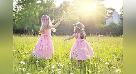 Как да изберем красива детска рокля