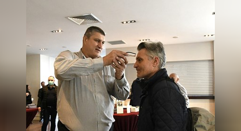 Шефът на волейбола Любо Ганев и вицепрезидентът на ските Георги Бобев с коронавирус
