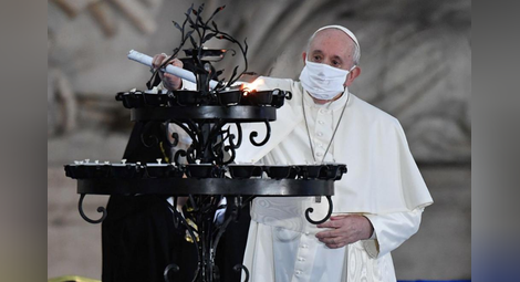 Папата пак премина в режим „на живо“ излъчване на аудиенции