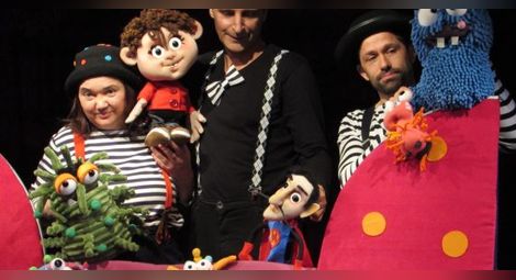 „Боби и шайка микроби“ дават старт на коледната програма на Кукления театър