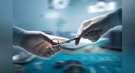 Спасиха срязаната с ъглошлайф ръка на мъж с уникална операция в Пловдив