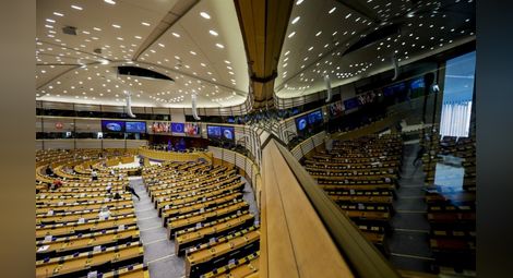 Евродепутати предлагат удължаване на преходния период след Брекзит