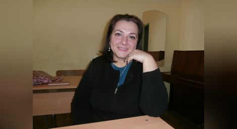 Андреана Николова мечтаела да стане хирург, съдбата ѝ отредила да бъде Кармен и Азучена
