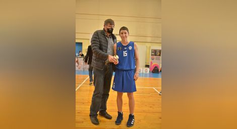 Глушков отличи русенски баскетболист на турнир в София