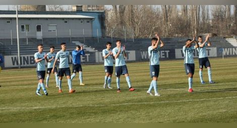Алекс Кирилов се върна с 4 гола в мач срещу юноши