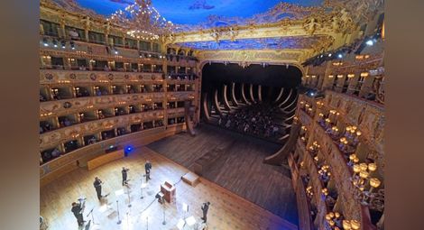 Отварят оперите в Италия
