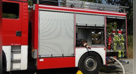 Пожар избухна в склад на военния завод „Аркус“ в Лясковец
