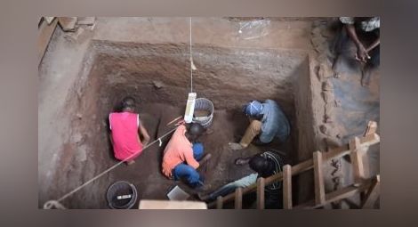 Погребение отпреди 78 000 години в Африка разкрива тайните си