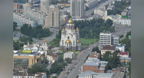 Мъж с нож нападна минувачи в Екатеринбург, трима загинаха
