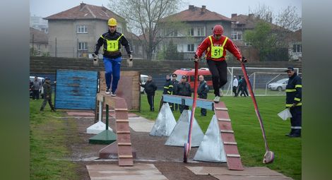 Пожарната сформира отбор за зоналното състезание в Русе