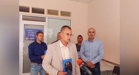 Водачът на листата Петър Дяков лично е подбрал участниците в нея. Снимка: Авторът