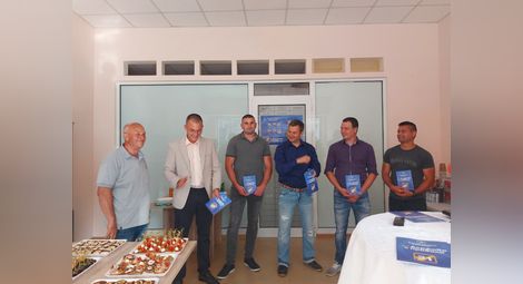 "Републиканци за България" символично избраха седалище срещу офис на ГЕРБ в Русе /галерия/