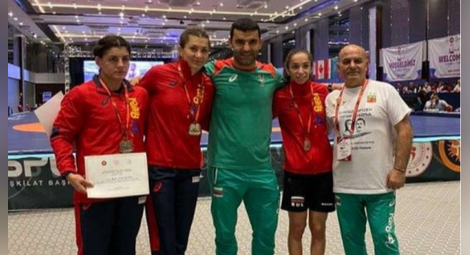 Четири титли за българките на турнира по борба в Истанбул