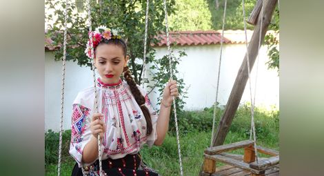 Силвена Петрова спечели европейска награда с „Лале ли си, зюмбюл ли си“