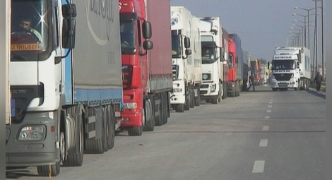Спират движението на камиони по "Хемус"
