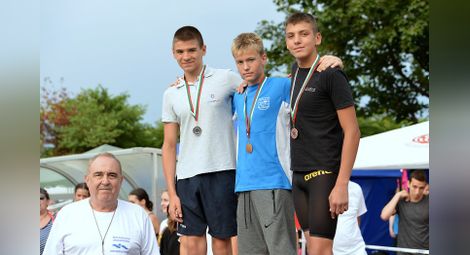 Плувецът Дарен Кирилов с три титли на държавното първенство