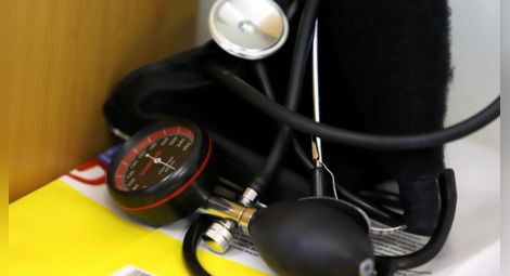 Общопрактикуващите лекари не приемат да посещават Covid пациенти вкъщи