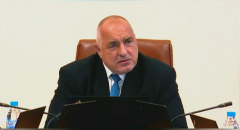 Борисов: Несериозно е Нинова да държи мандата до 15 септември