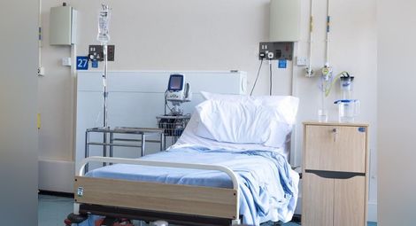 Натискът от пациенти с Ковид-19 в болниците пак вдигна леглата