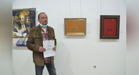 Даниел Дянков взе наградата на фестивала и Общината. Снимка: „Утро“