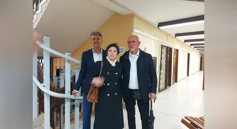 Николай Събев, Рена Стефанова и Валери Андреев регистрираха листата на „Продължаваме промяната“.