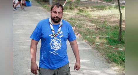 Само приключенията със скаутите могат да спрат Слав Гиндянов да не отиде за риба