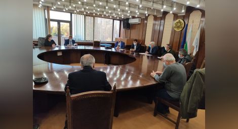 Екокомисията на заседанието за завода на Даков: В началото - защо се събираме, в края - защо се изобщо събрахме