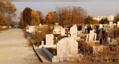 Община Русе: Погребенията на Задушница ще бъдат следобед, допускат се най--много 30 опечалени
