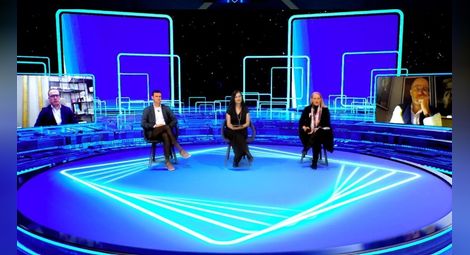 Полина Нинова, ръководител на търговски отдел (вдясно) и Димитър Костов, ръководител на отдел &bdquo;Потребителско преживяване&ldquo;