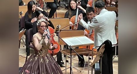 Русенска джаз певица триумфира  в концерт с Шанхайската филхармония