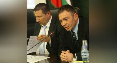 Св. Лазаров: Поръчвани са строшени крака на свързани със сделката за ПОК "Доверие"