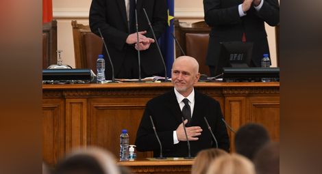 Николай Събев положи депутатска клетва след изтичане на Ковид карантината