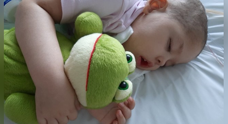 4-годишно дете с мозъчен тумор се нуждае от помощ