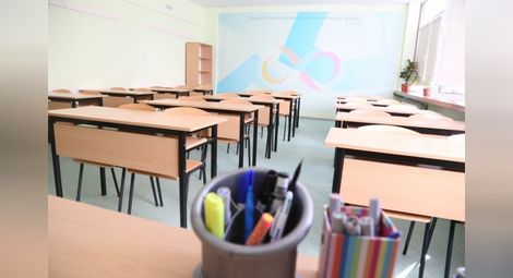 МЗ: Родителите имат право на болничен, ако децата им са под карантина