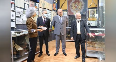 Музеят подреди мартеници и военни фотографии в изложби в Гюргево