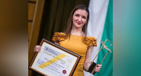 Стипендиантка на „Хуавей“ и победител от НАСА състезание - студенти на годината в България