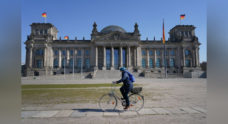Икономически институти предупреждават Берлин за „рязка рецесия“ при спиране на руския газ