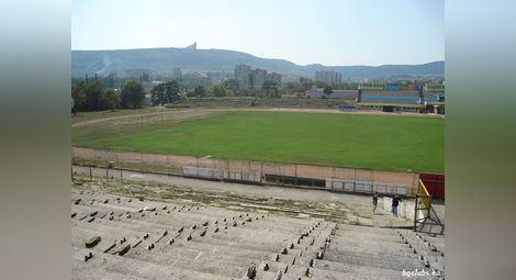Така изглежда сега стадион „Волов“ в Шумен. Снимка: bgclubs.eu