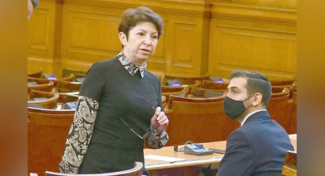 Рена Стефанова за поискания от Гешев имунитет: Има ли досъдебни производства за пръснати милиони и обслужване на небългарски интереси?