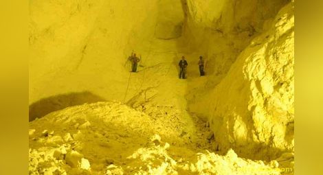 Инспектори слязоха 300 метра под земята заради трагедията в „Ораново“