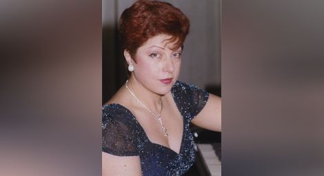 Световноизвестна пианистка свири в памет на майка си