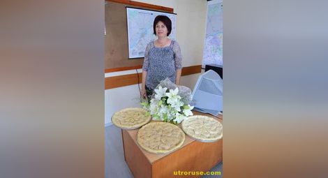 Три тави баклава опече за приятели депутатката Ферихан Ахмедова