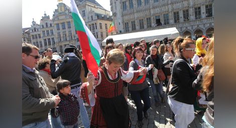 Кристалина Георгиева повежда отново голямото българско хоро на Grand Place в Брюксел