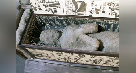 В Египет откриха некропол с 50 мумии