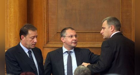 Станишев: Напускането на Курумбашев е съгласувано