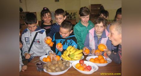Разширява се кръгът на децата, обхванати в схемата "Училищен плод" 