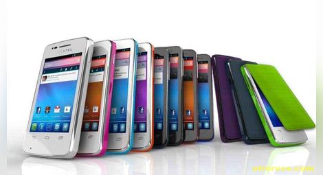 Смартфоните за първи път изпреварват мобилните телефони по продажби 