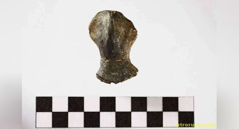 Гривна и кремъчни ножове на близо 7000 години откриха край Бъзовец