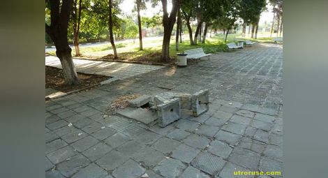 Кметството в Семерджиево нехае за опасна площадка